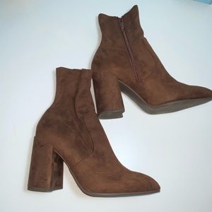 Steve Madden brown suede booties
